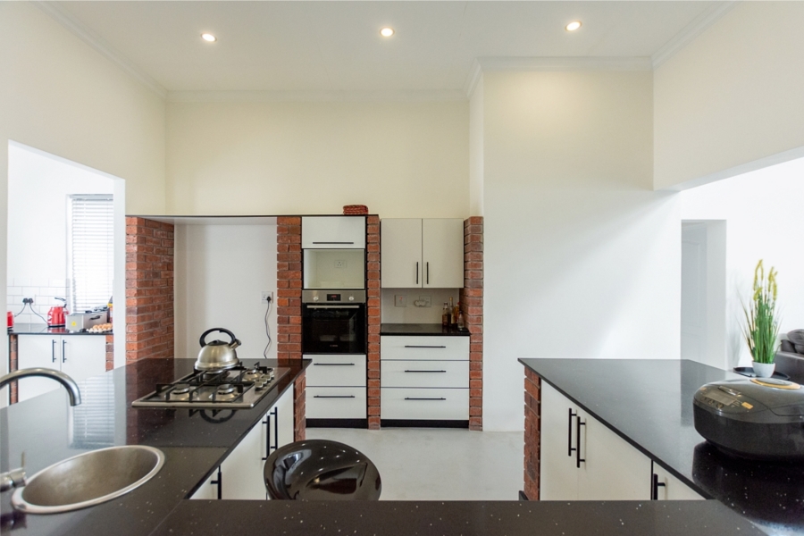 3 Bedroom Property for Sale in Britannia Bay Western Cape